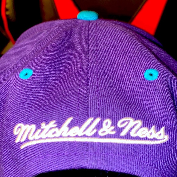 Charlotte hornets snapback hat rare - Picture 3 of 5